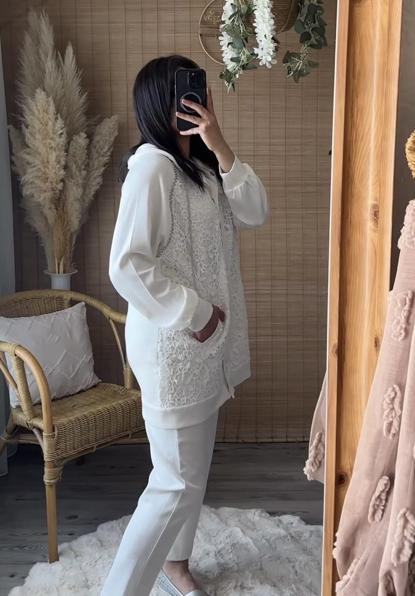 Gilet blanc brodé Gilet blanc brodé