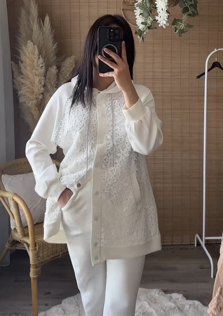 Gilet blanc brodé Gilet blanc brodé