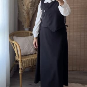 ensemble noir avec jupe